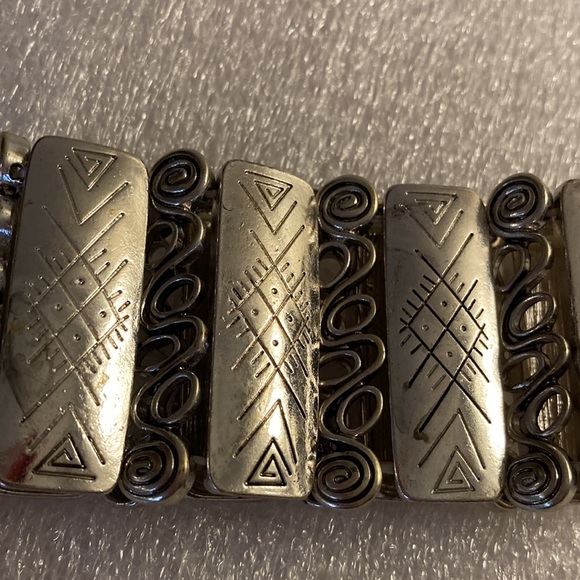 Silver Stretch Bracelet With Rectangular Etched Bars & Curly Bohemian Design - Picture 6 of 7